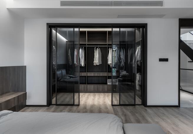 衣帽間分區(qū)的作用和優(yōu)勢(shì)